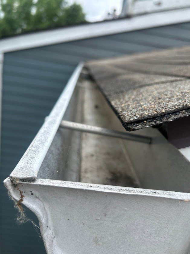 Best commercial gutter cleaning services in Illinois, Indiana, and Wisconsin—no one does it better than us.

