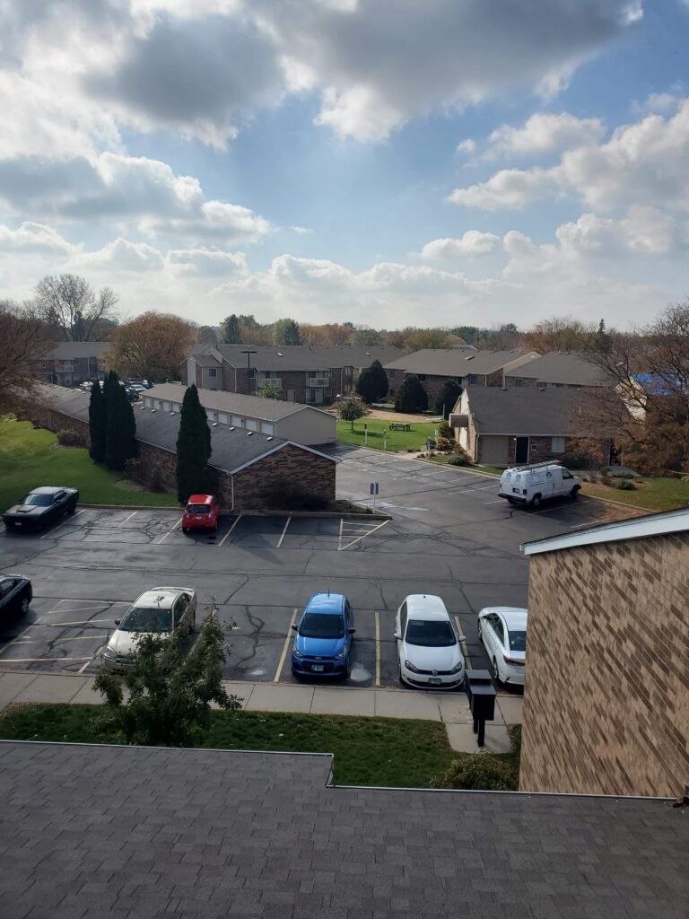 Midwest Commercial Gutter Cleaning is the leading and only dedicated commercial gutter cleaning company in the U.S. We specialize in servicing commercial properties across Illinois, Indiana, and Wisconsin